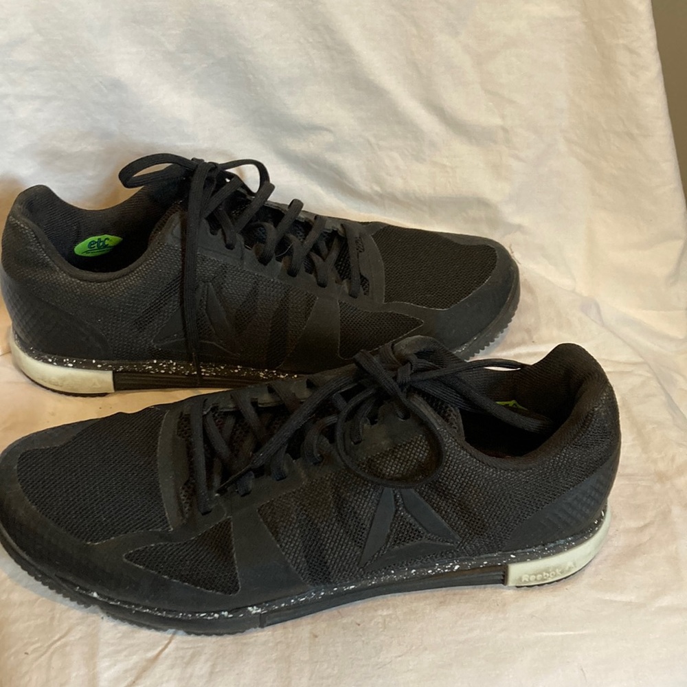 Mens Black Size 10 Reebok Walking Shoes